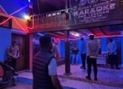 Puluhan Botol Miras Diamankan Razia di Karaoke Gumay Manise