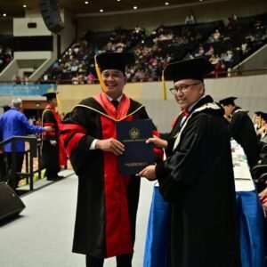 Bupati Banyuasin Askolani Wisuda Doktor, Jadi Motivasi Untuk Putra Putri
