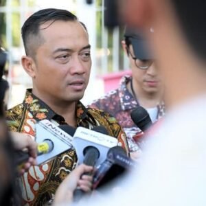 Usai Tiba di Tanah Air, Presiden Prabowo Langsung Pimpin Rapat Terbatas Bahas Isu Strategis Nasional