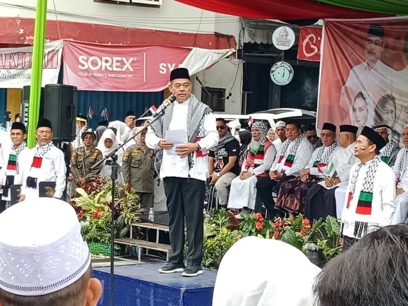 Bupati Lahat Bursah Zarnubi Pimpin Apel Peringatan Hari Santri ke-X tahun 2025