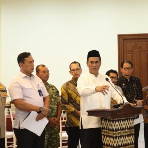 Mentan Amran: Tidak Ada Alasan Untuk Impor, Pemerintah Segel 250 Ton Beras Ilegal di Sabang