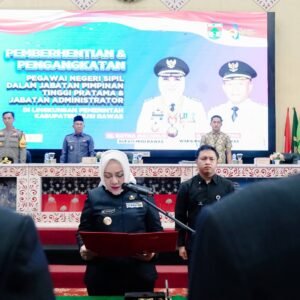 Bupati Mura Hj Ratna Machmud Lantik 12 Pejabat Pimpinan Tinggi Pratama dan 2 Pejabat Administrator
