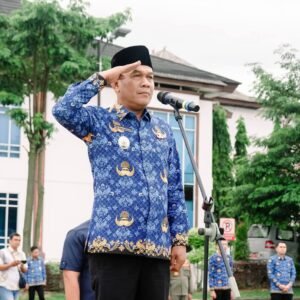 Wakil Bupati Musi Rawas Suprayitno Menjadi Pembina Upacara Memperingati HGN dan HUT PGRI Ke-80