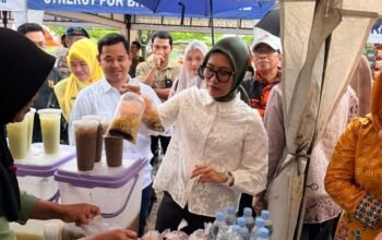 Wabup Lahat Resmikan Pasar Ramadhan Ayek Lematang 2026