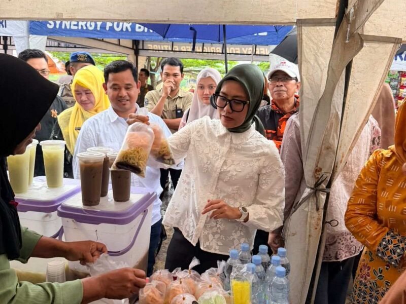 Wabup Lahat Resmikan Pasar Ramadhan Ayek Lematang 2026