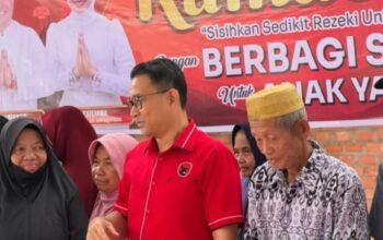 Komitmen Untuk Masyarakat, Ketua DPRD Muratara Salurkan 1.000 Paket Sembako