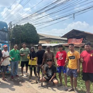 Rayakan HUT Banyuasin: Warga Wirakarya Tanah Mas Indah Gelar Gotong Royong Serentak