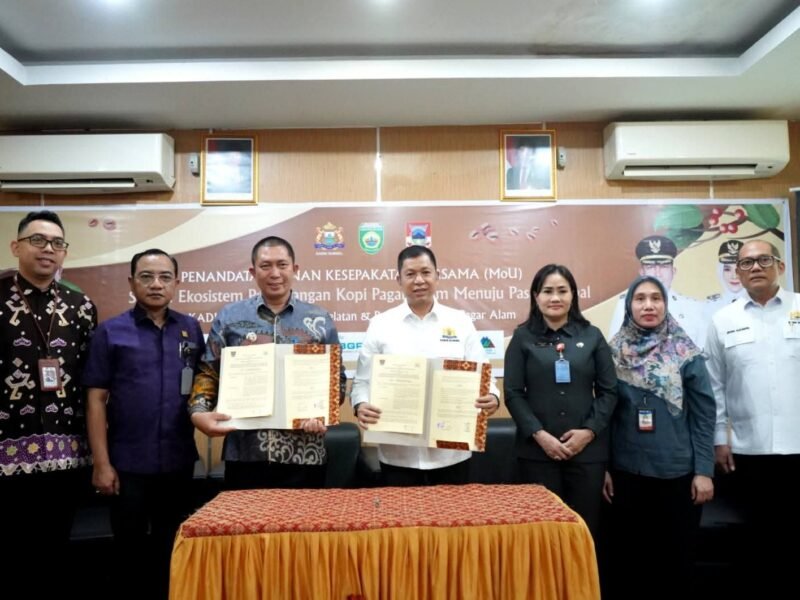 Wali Kota Pagar Alam Ludi Oliansyah Teken MoU Bersama KADIN Provinsi Sumsel