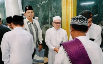 Sekda Ali Sadikin Hadiri Sholat Idul Adha Di Masjid Agung Darussalam