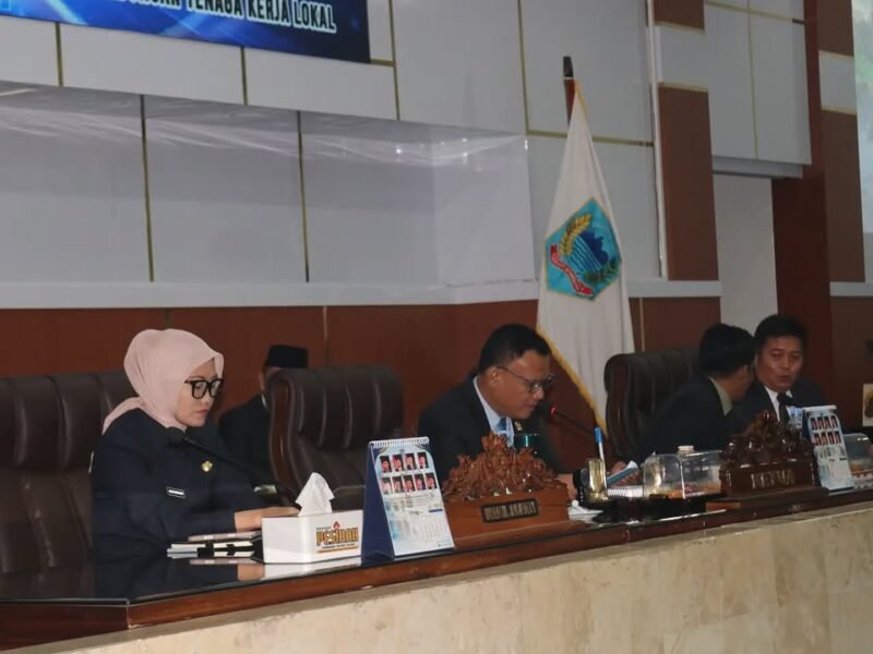 Rapat Paripurna ke-8 DPRD Lahat Bahas Raperda Penyelenggaraan Ketenagakerjaan, Pemberdayaan, dan Perlindungan Tenaga Kerja Lokal