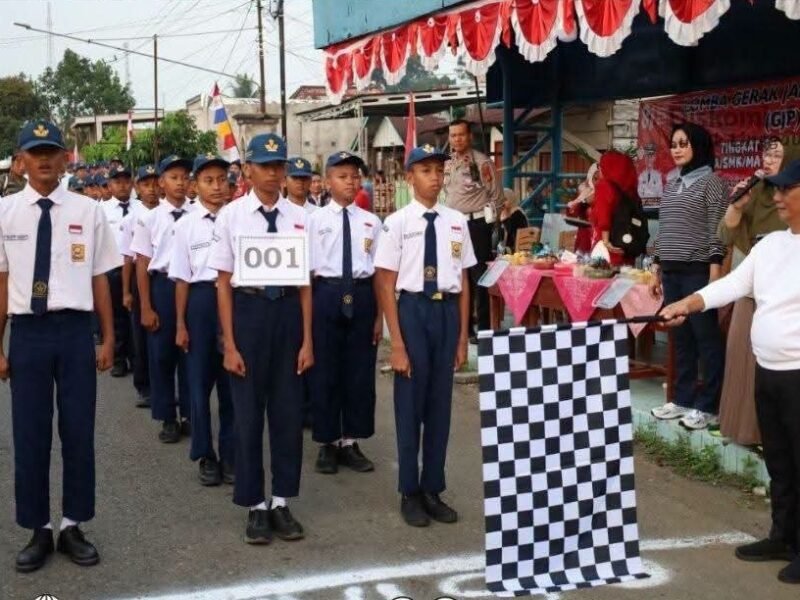 Wakil Wali Kota Lubuk linggau Lepas Lomba Gerak Jalan Tingkat SMP/MTs Meriahkan HUT ke-81 RI