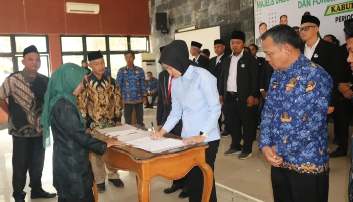 Wakil Bupati Lahat Widia Ningsih Hadiri Pelantikan MD KAHMI