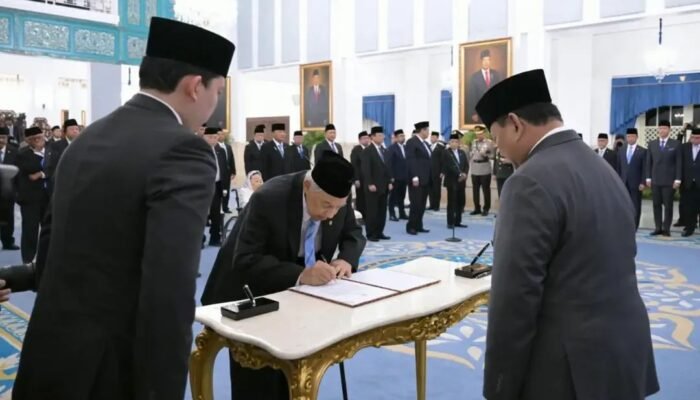 Presiden Prabowo Lantik 26 Anggota Wantimpres di Istana Negara