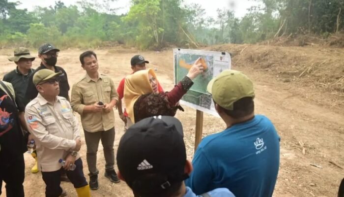 Wujudkan Musi Rawas Mantab, Bupati Hj. Ratna Machmud Tunjau Lokasi Pembangunan Kampus UNY